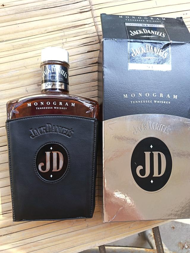 Rare JackDaniel's Monogram collecting Tennessee Whisky