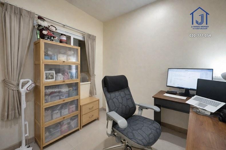 ขายทาวน์โฮม 2 ชั้น หมู่บ้านโกลเด้น ทาวน์ เกษตร-ลาดปลาเค้า ซอยลาดปลาเค้า 72 หลังมุม ใกล้รถไฟฟ้าสายสีชมพู 5