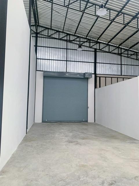 ใกล้ที่สุดโรบินสัน ศรีสมาน 900ม. ไทวัสดุ ศรีสมาน 2.2 กม. ให้เช่าโกดัง พร้อมออฟฟิศ 300ตร.ม. 70 ตร.วา. 1 นอน 1 ออฟฟิศ 3 น้ 5