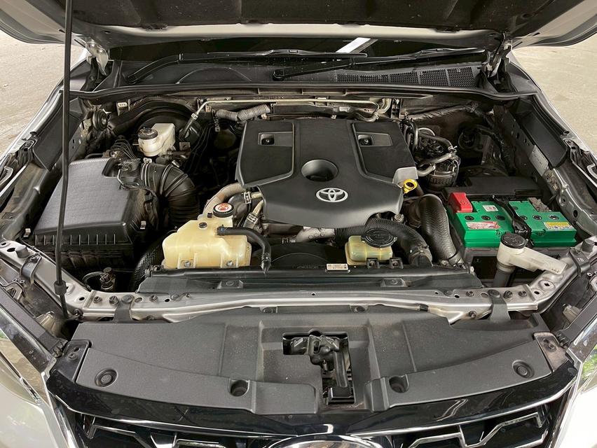 ขาย Toyota Fortuner 2.4V ปี23 17