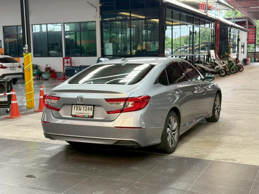 HONDA ACCORD 1.5 Turbo EL ปี2019รถบ้านแท้  ออพชั่นเต็มคัน พร้อมใช้งาน. 2