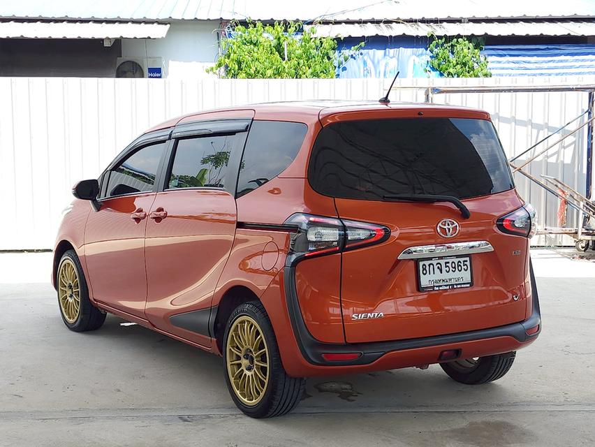 Toyota Sienta CVT 1.5V  A/T ปี 2018  17