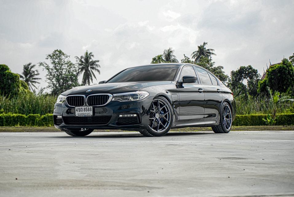 (แจ้งรหัสรถ CBL8588) BMW 530e 2.0 M Sport G30 AT 2018