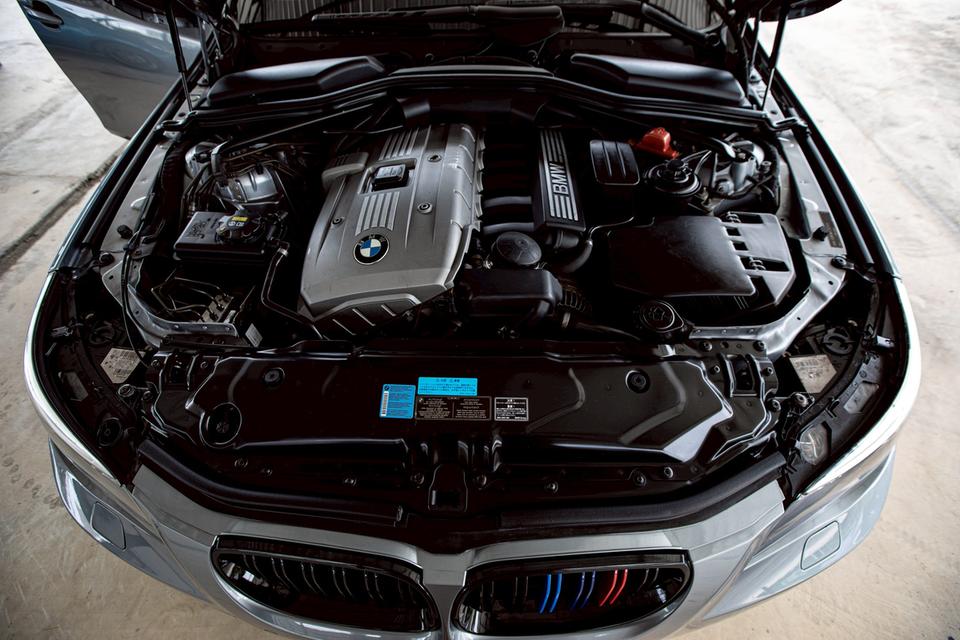 Bmw 525i ปี 2008 สีเทา สวยสภาพดี  11