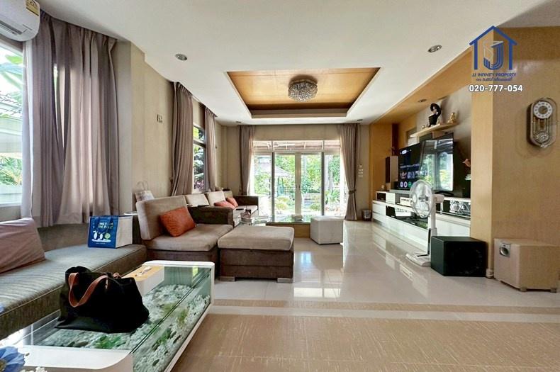 ขายบ้านเดี่ยว 2 ชั้น หมู่บ้านพัฒนาการ 120 ตารางวา แปลงใหญ่ ทำเลศักยภาพ ใกล้ศรีนครินทร์–ทางด่วน 5