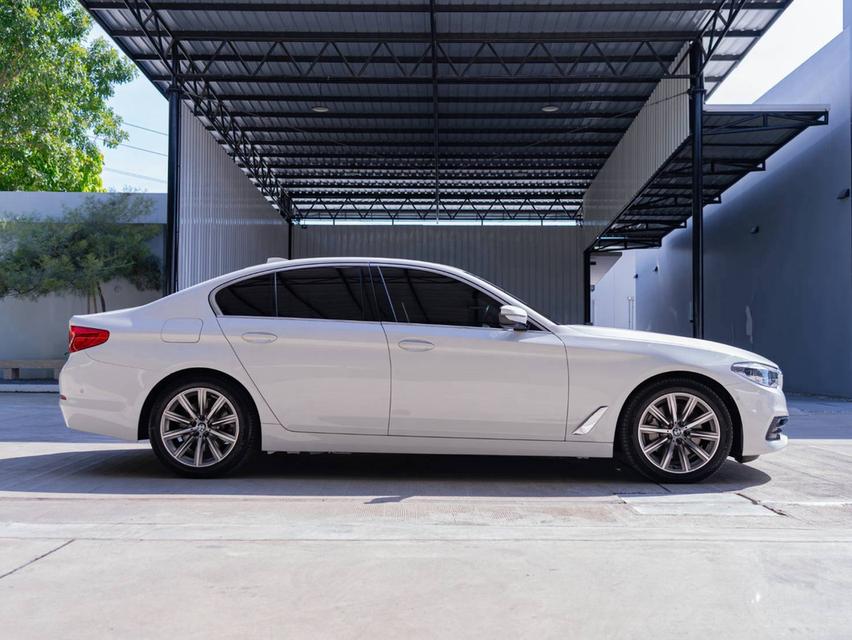 BMW 530e Elite ปีจด 2021 รูปที่ 5