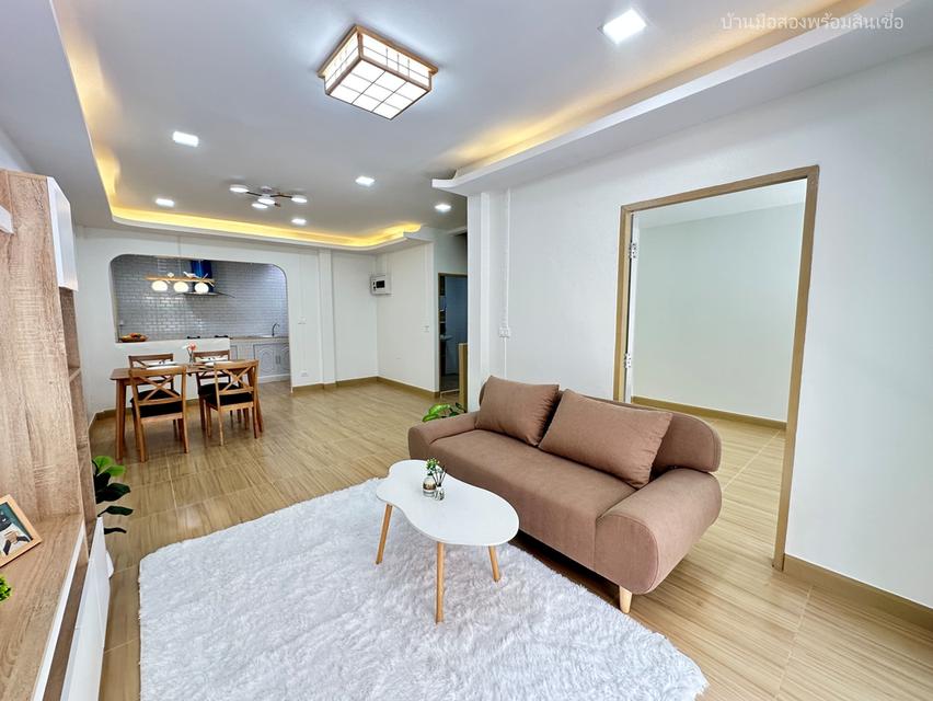 หมู่บ้านบุศรินทร์ พระยาสุเรนทร์ 40  4