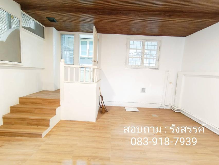 🏡 ทาวน์โฮม 3.5 ชั้น รีโนเวทใหม่ทั้งหลัง ใกล้ศูนย์ราชการแจ้งวัฒนะ 25 ตร.วา  📍 ซอยบางมดแลนน์ – ถนนประชาชื่น (เลียบคลองประปา) 11