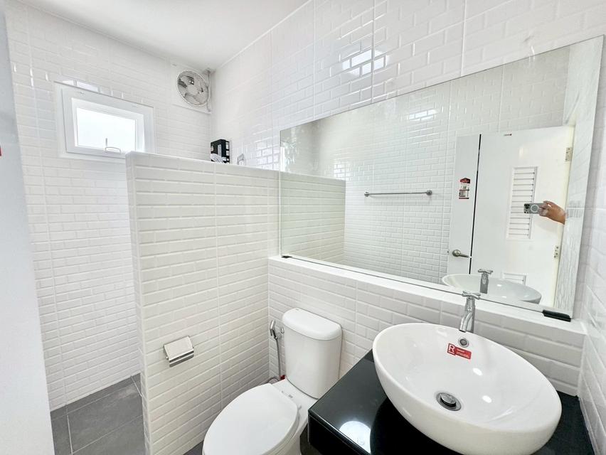 🏡 บ้านนอกโครงการที่ดินกว้าง 3 นอน 2 น้ำ ใกล้โรงเรียนนานาชาติ 2.88 ล้าน ฟรีโอน!! 🔑 5