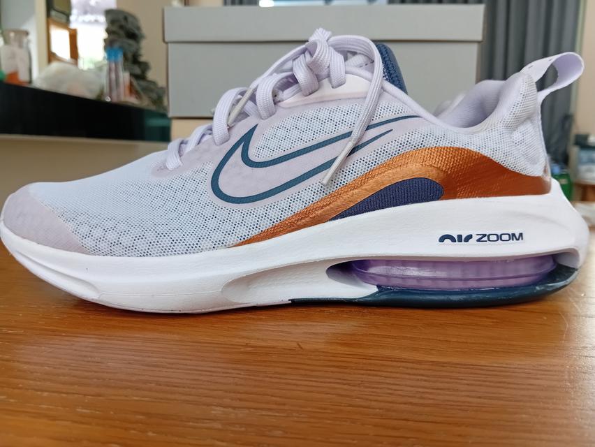 รองเท้าผ้าใบผู้หญิงไนกี้ Nike รุ่น AirZoom