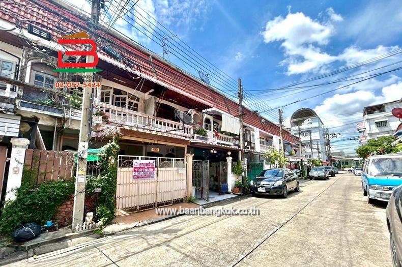 ทาวน์เฮาส์ หมู่บ้าน สุขสบายวิลล่า เนื้อที่ 25 ตรว. ถนนลาดพร้าว แขวงคลองเจ้าคุณสิงห์ เขตวังทองหลาง กรุงเทพมหานคร 3