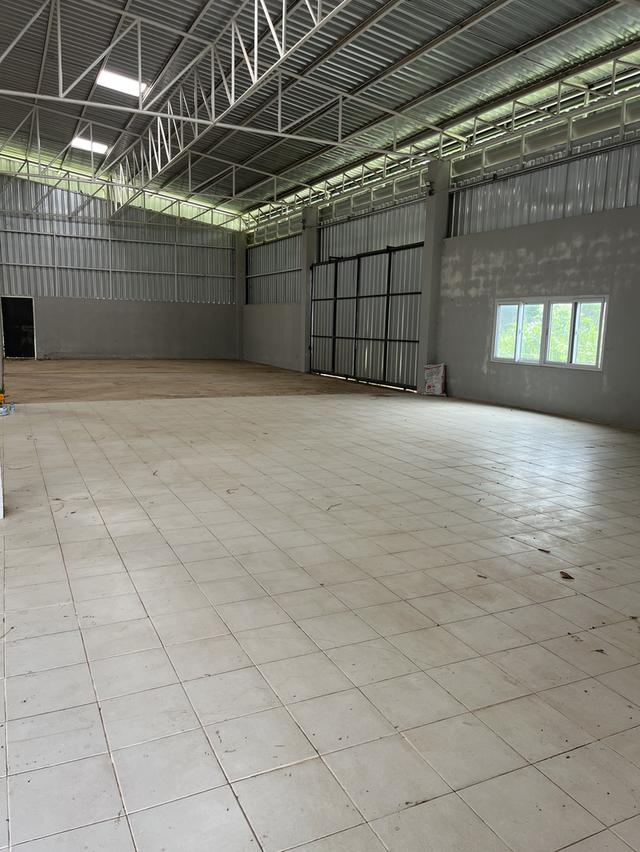 โกดังร้านค้า  7