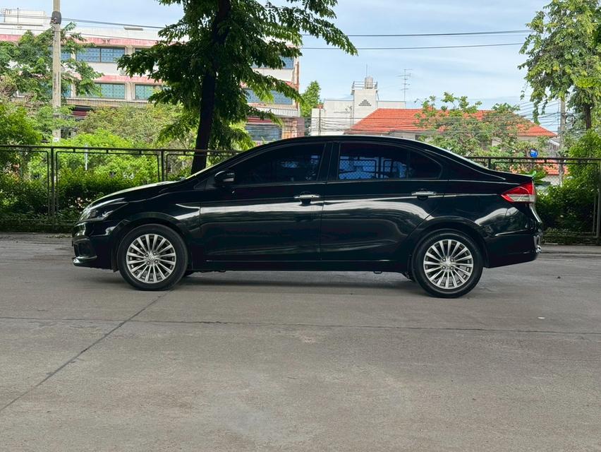 ขายรถ Suzuki Ciaz 1.25GLX push start ปี 2022 สีดำ เกียร์ออโต้ 7