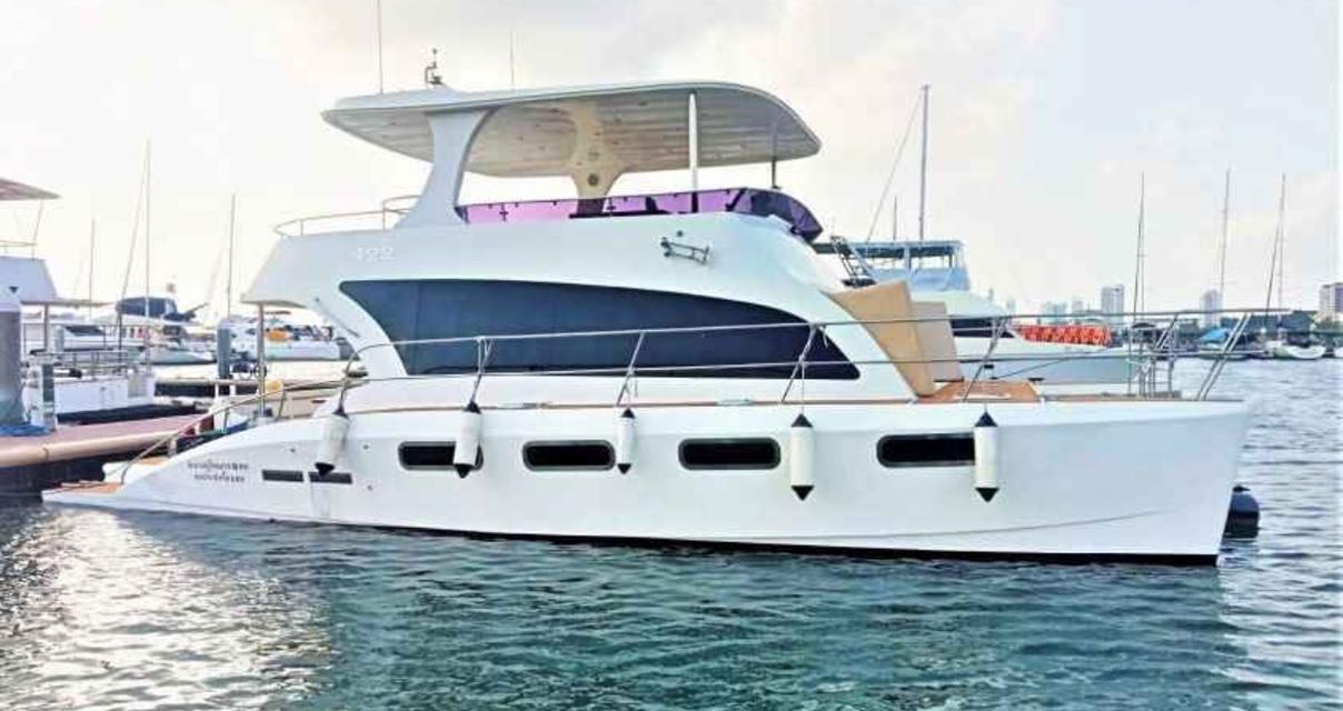 เรือยอร์ช Motor Catamaran MOMO 422 2