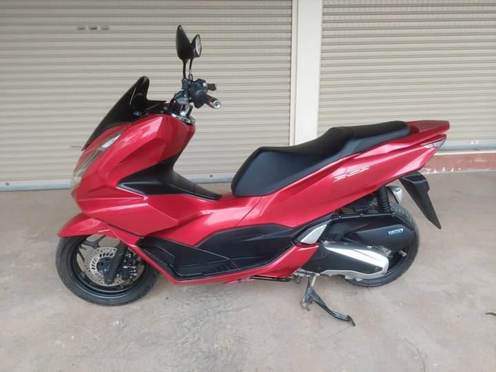 Honda pcx รุ่นไหม่ 3