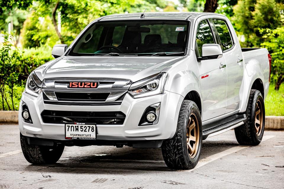 Isuzu D-Max Hi-Lander Cab4 1.9 Ddi Z ปี 2018 สีเทา มือเดียวป้ายแดง  7