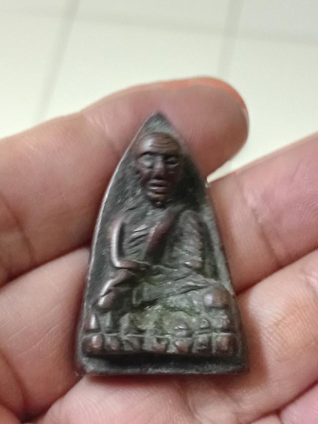 หลวงปู่ทวดพิมพ์เตารีดวัดช้างให้