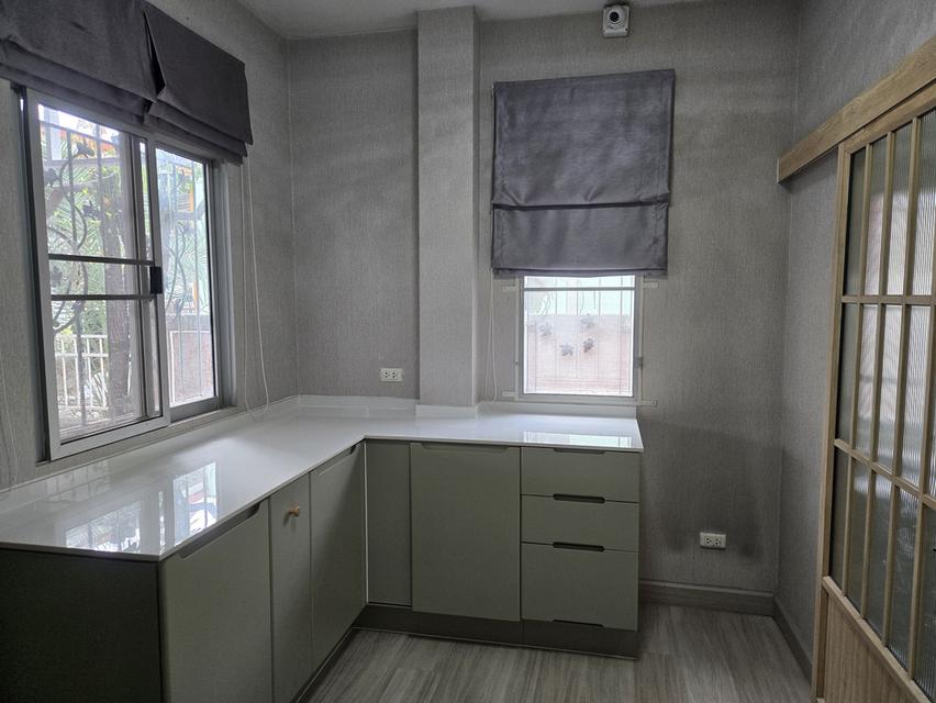 บ้านเดี่ยวปริญสิริ ติดโทลย์เวย์ ใกล้ฟิวเจอร์ 4 นอน 3 น้ำ 4-6 จอด 62.5 ตรว 7