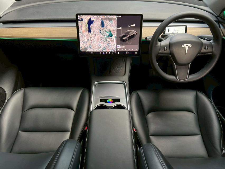 Tesla Model Y long Range AWD 8