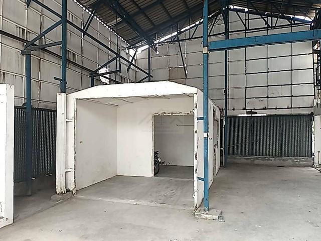 ให้เช่าโกดังพร้อมออฟฟิศชั้นเดียว เนื้อที่ 100 ตรว. ปากซอยนาคนิวาส 18 ลาดพร้าว 71 ทำเลดี เลียบด่วน 5