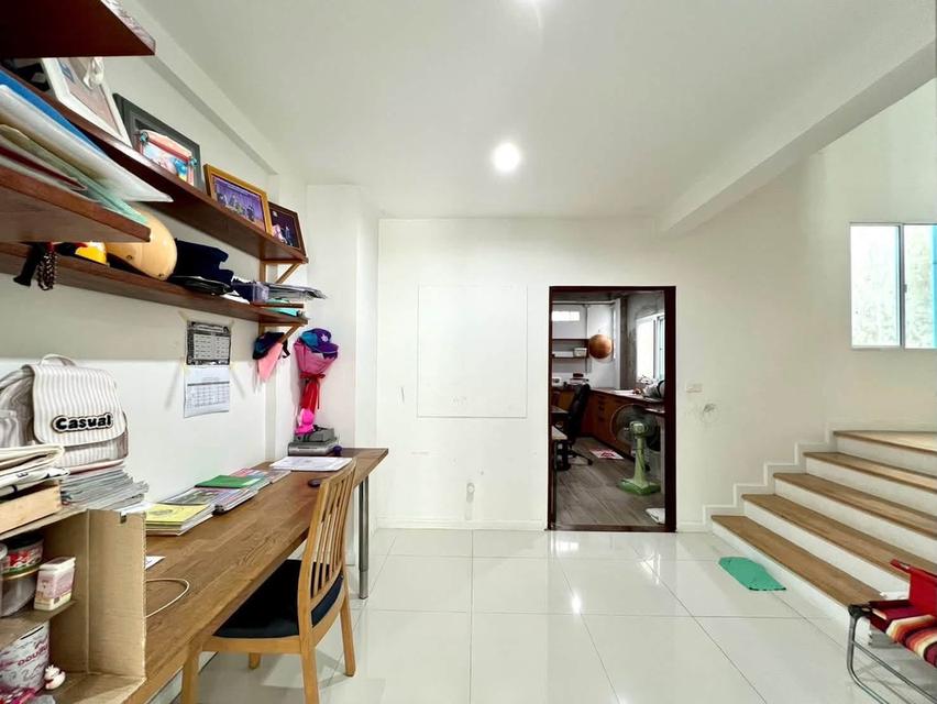 ขายอาคารพาณิชย์ 3.5 ชั้น พฤกษาวิลเลจ 28 ซีนเนอรี รัตนาธิเบศร์-บางใหญ่ (Pruksa Village 28 Scenery Rattanathibet - Bangyai) ใกล้เซ็นทรัลเวสต์เกต 5