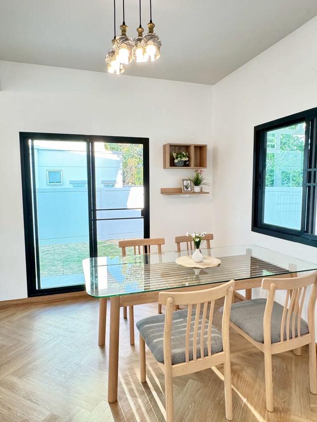 หมู่บ้านพฤกษ์ลดา คลองถนน วงแหวน–รัตนาธิเบศร์ บ้านเดี่ยว 2 ชั้น  ถนนเมน ตกแต่งใหม่พร้อมอยู่ โครงการ (Land & Houses) 11