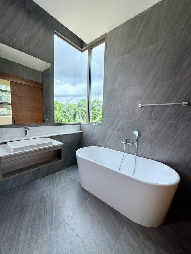 LUXURY VILLA FOR SALE – LAGOON CHALONG 10