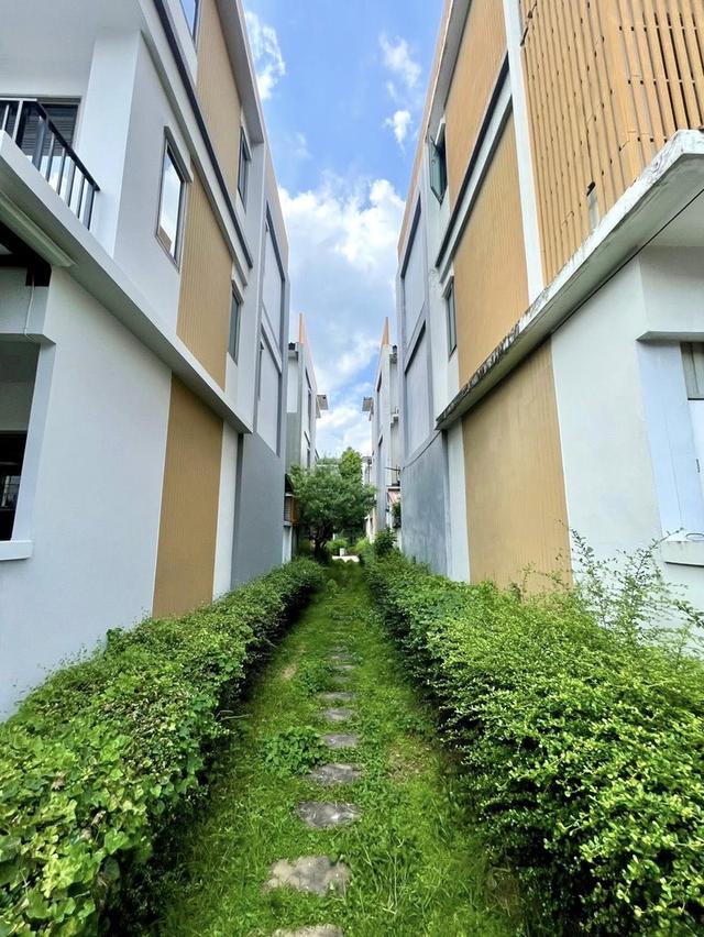 ขายทาวโฮม 3 ชั้น โครงการอีโคสเปซ เกษตร-นวมินทร์ หลุดจอง ปรับราคาลง  10