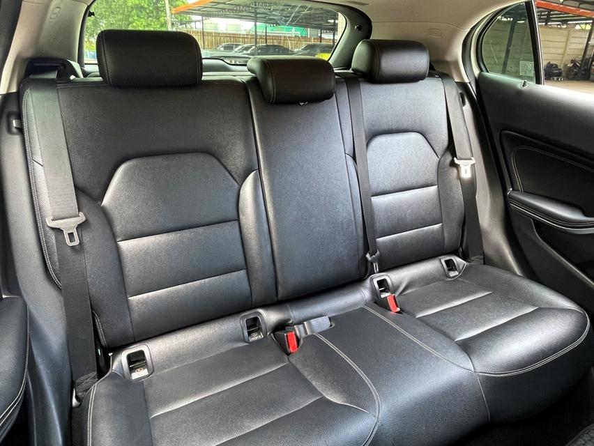 BENZ GLA200 1.6 URBAN (CKD) (โฉมW156) ปี 2017 สภาพนางฟ้า 12
