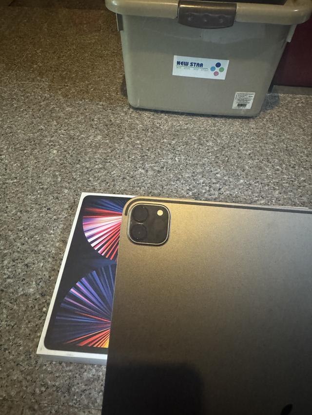 ขายๆๆๆถูกๆๆiPadPro12.9 M1 สีSpace Gray 256กิ๊กWifi Only มีกล่องอีมี่ตรงคับใช้งานดีทุกๆฟังชั่นสูนTrueทุกๆฟังชั่นรีสโตได้ตลอดไม่มีติดไอคราว Model TH/A ( 7