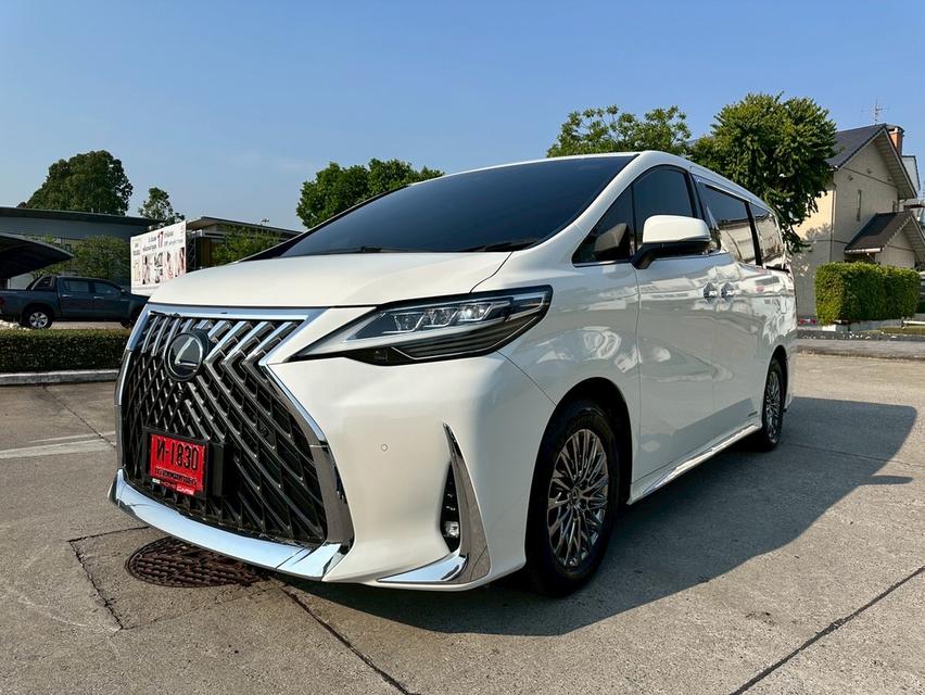 Lexus LM300h Executive E-Four ( 4 seats) 2022