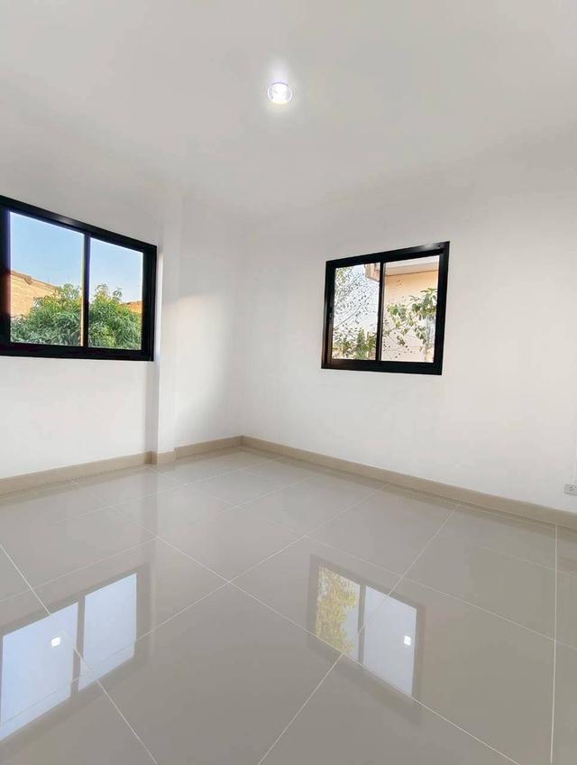 หมู่บ้านบุศรินทร์บ้านกล้วย 20