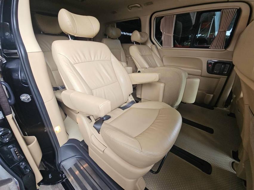 เข้าใหม่#Hyundai #H1 deluxe Top ปี 2018 จด 2019 สีดำ ดีเซล 11 ที่นั่งรถศูนย์ฮุนได ไมล์แท้เพียง 149,xxx km. รูปที่ 11