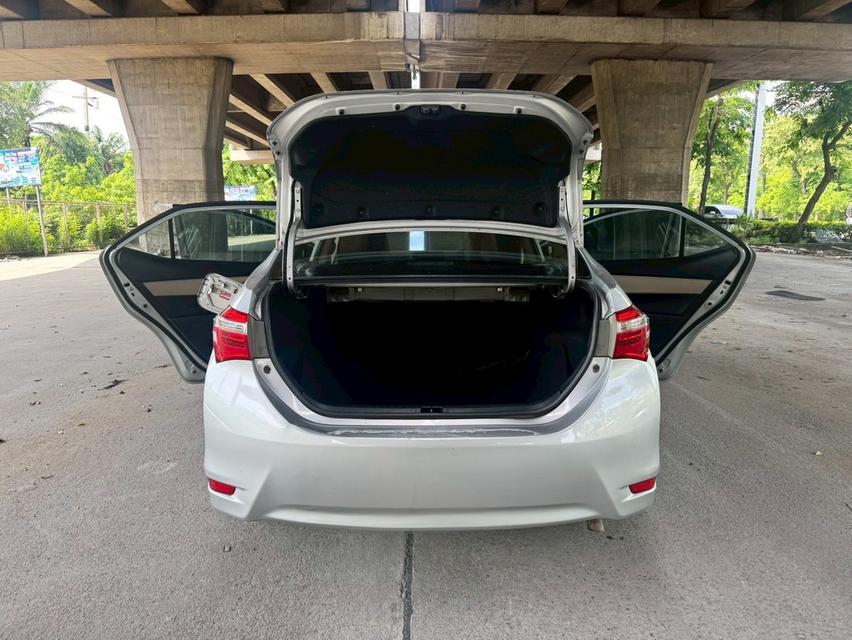 Toyota ALTIS 1.8 E AT ปี 2015 7