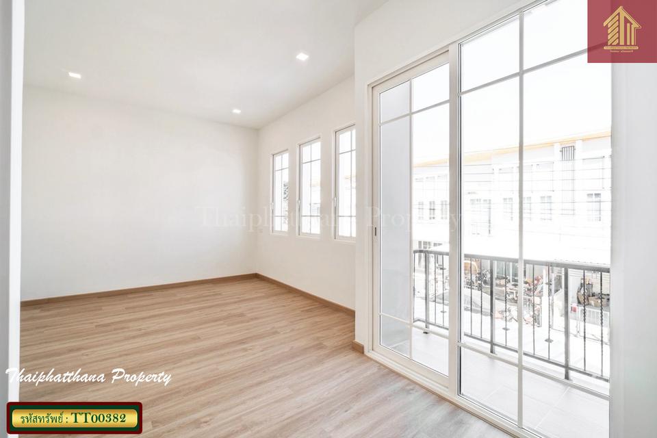 โกลเด้น ทาวน์ บางนา-สวนหลวง 8