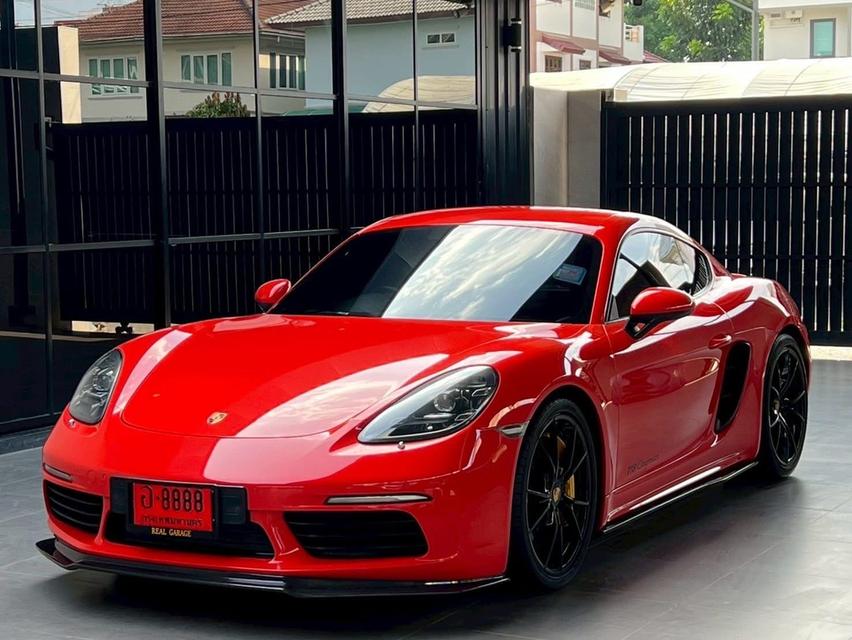 Porsche 718 Cayman