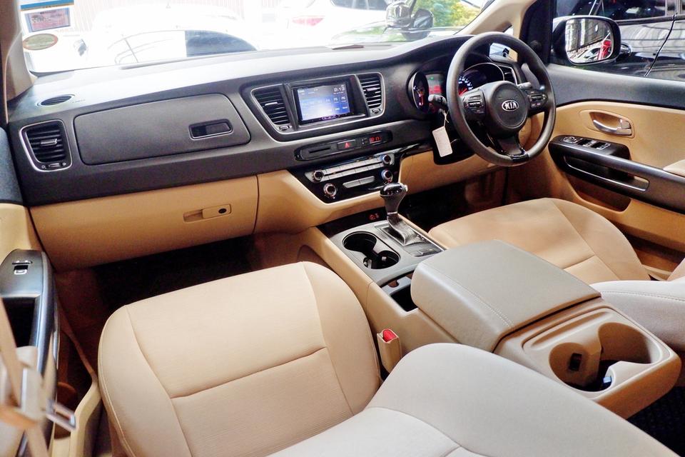 KIA GRAND CARNIVAL 2.2 LX ปี 2015 การันตีไมล์แท้ 58,xxx KM. 11