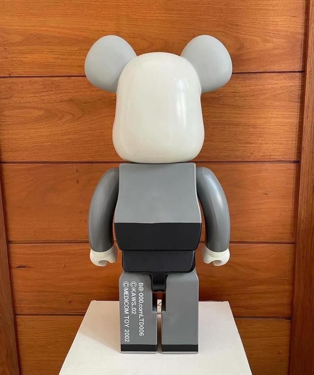 ส่งต่อ Bearbrick 1000% Kaws  4