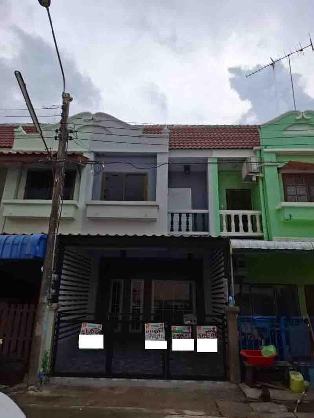 ขาย:ทาวน์เฮ้าส์ 2 ชั้น  มบ.ณัฐกานต์3-5 ถ.พหลโยธิน52 แยก11  1