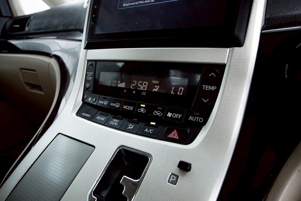 TOYOTA VELLFIRE 2.4 V 2013  9