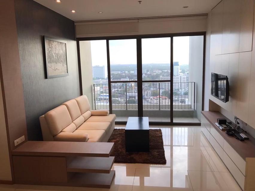 ให้เช่า The Emporio Place สุขุมวิท 24 6