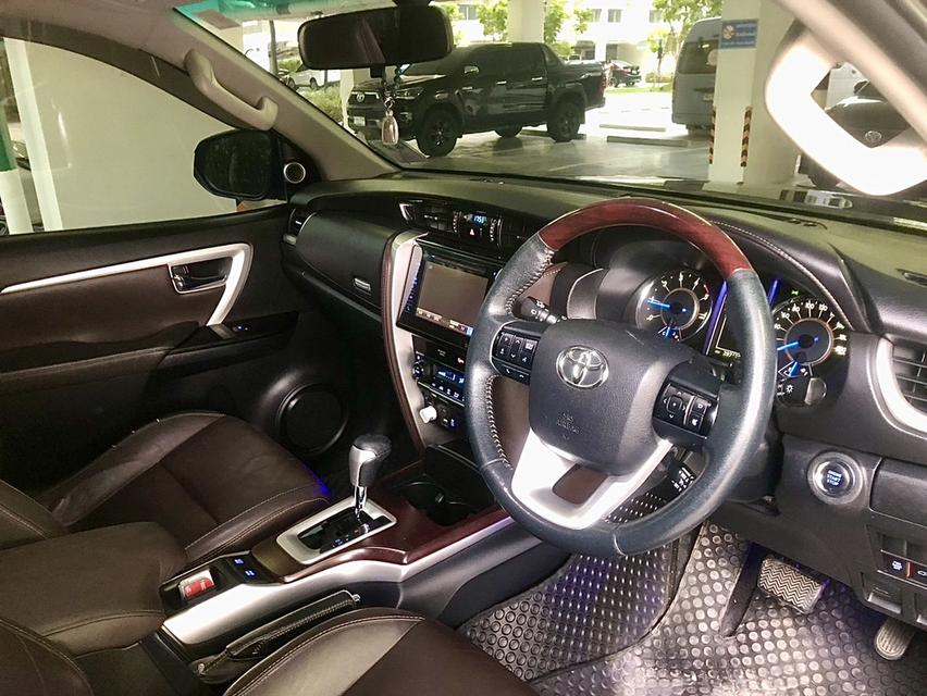 Toyota Fortuner 2.8V 2015 āļĢāļđāļāļāļĩāđ 8