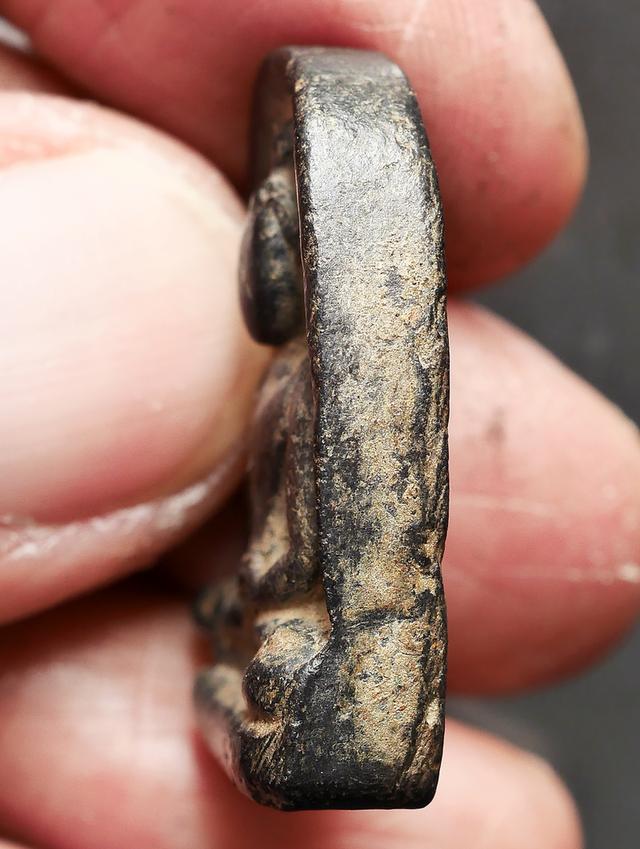 พระซุ้มกอดำ พิมพ์ใหญ่ ไม่มีกนก....เก่าๆ เนื้อจัด 9