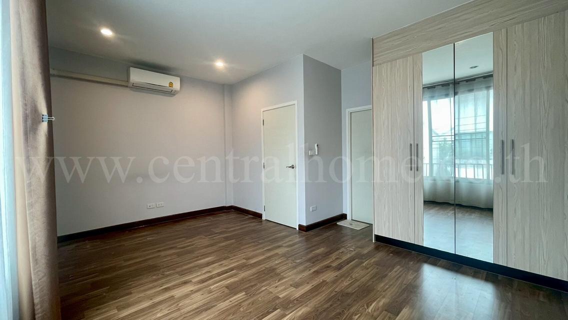 ทาวน์โฮม เฌอ วงแหวน - สาทร Built in พร้อมอยู่  11