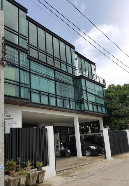 PP446 ขายโกดัง โรงงานขนาดเล็ก SME มีอาคารสำนักงาน 3 ชั้น สภาพสวยใหม่ ลาดพร้าว 101 ใกล้วัดบึงทองหลาง 1