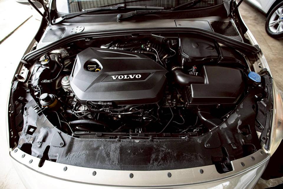 Volvo S60 S ปี 2014 รถสวย สมรรถนะเยี่ยม คุ้มเกินราคา 16