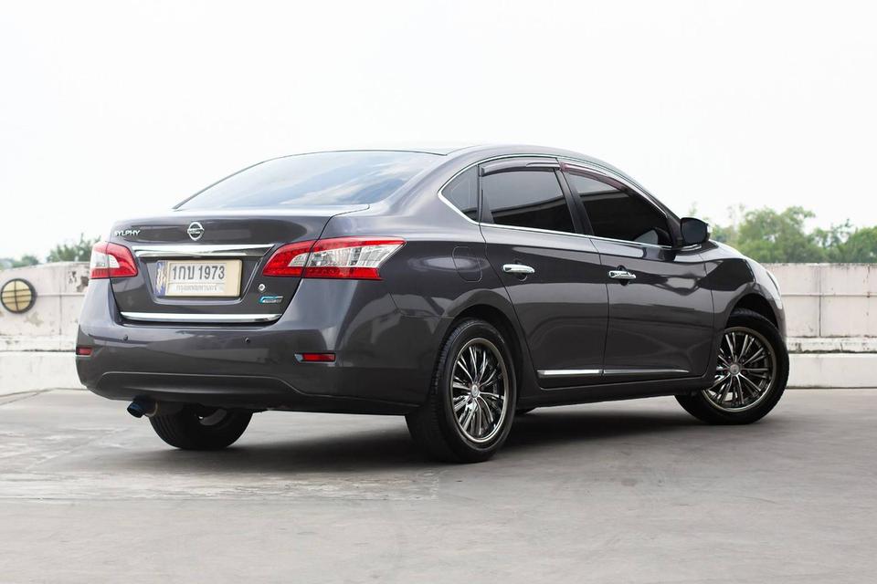 ขายถูก คุ้มมากๆ NISSAN SYLPHY​ 1.6V ปี 2013 รถบ้านสวยใช้น้อย 3