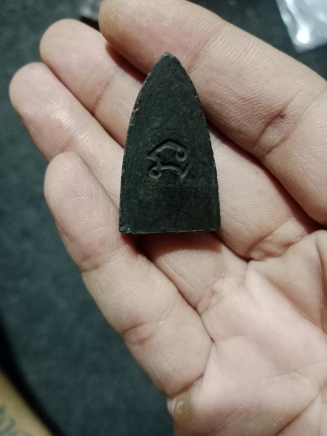 หลวงปู่ทวด พิมพ์เตารีด หลังยันต์นะ เนื้อว่าน 2