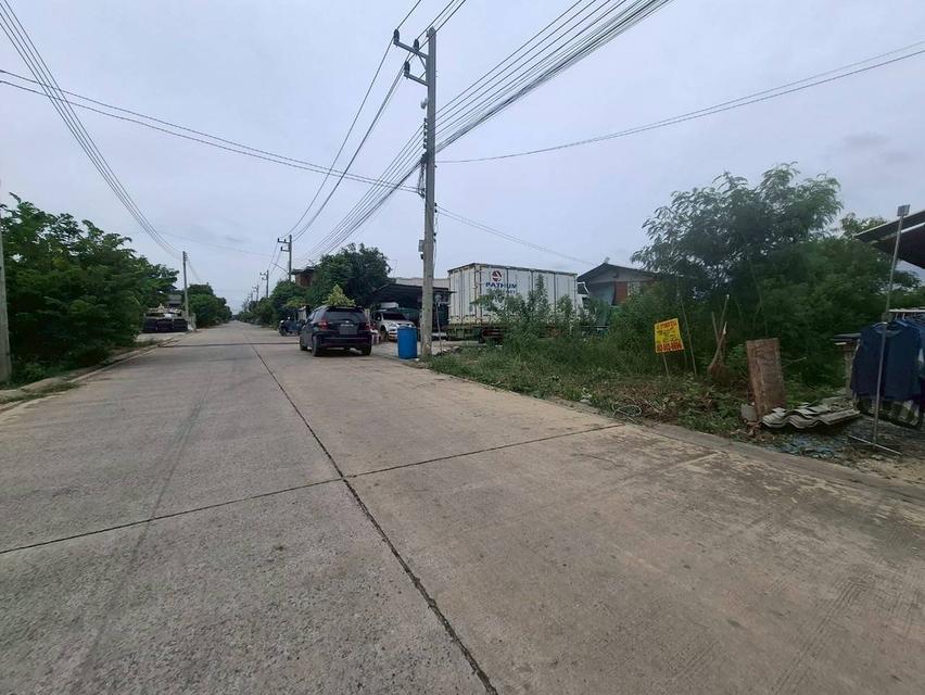 ขายที่ดินถมแล้ว มีน้ำไฟพร้อมปลูกบ้าน ในซอยรวมใจพัฒนาหมู่ 6 บางหลวง เมืองปทุมธานี 2
