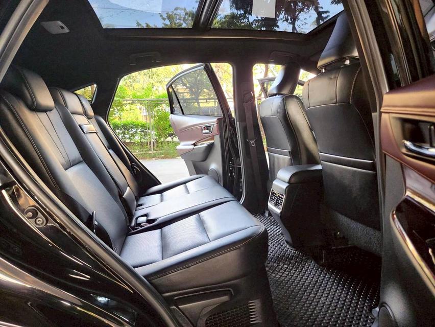 ขายรถ Toyota Harrier 2.5 Hybrid ปี 2014 สีดำ เกียร์ออโต้ 10